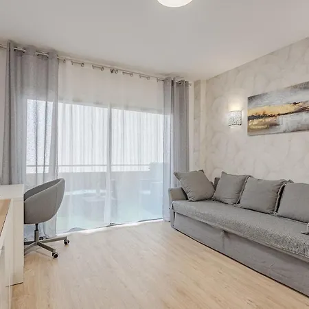 Modern And Cozy In Cristianos Apartment